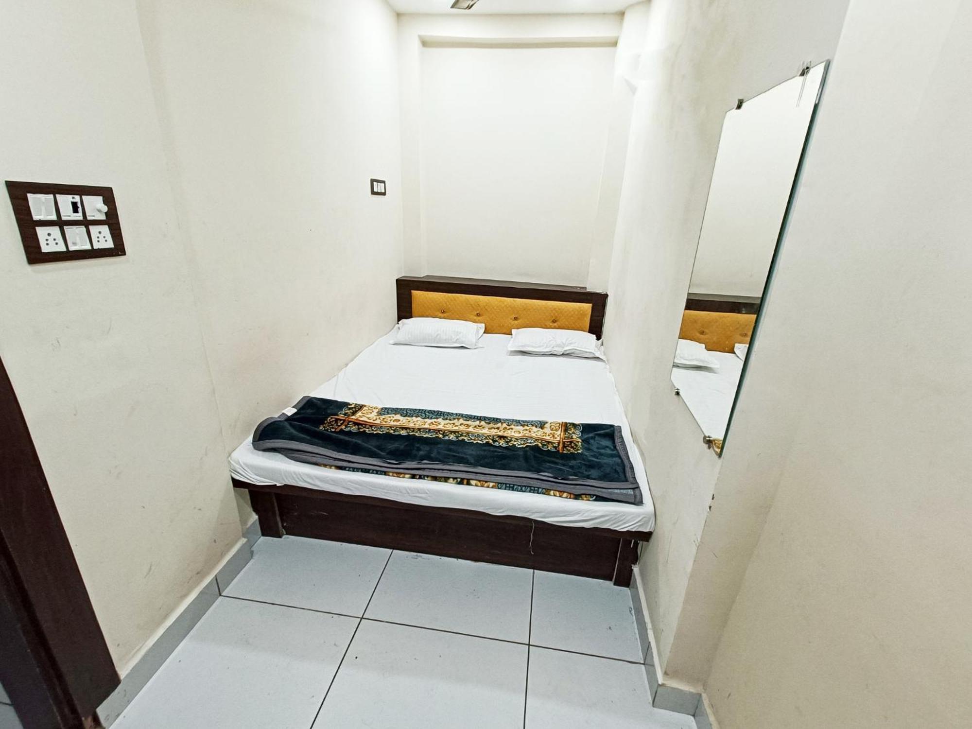 Hotel Shipra Inn Ujjain Buitenkant foto